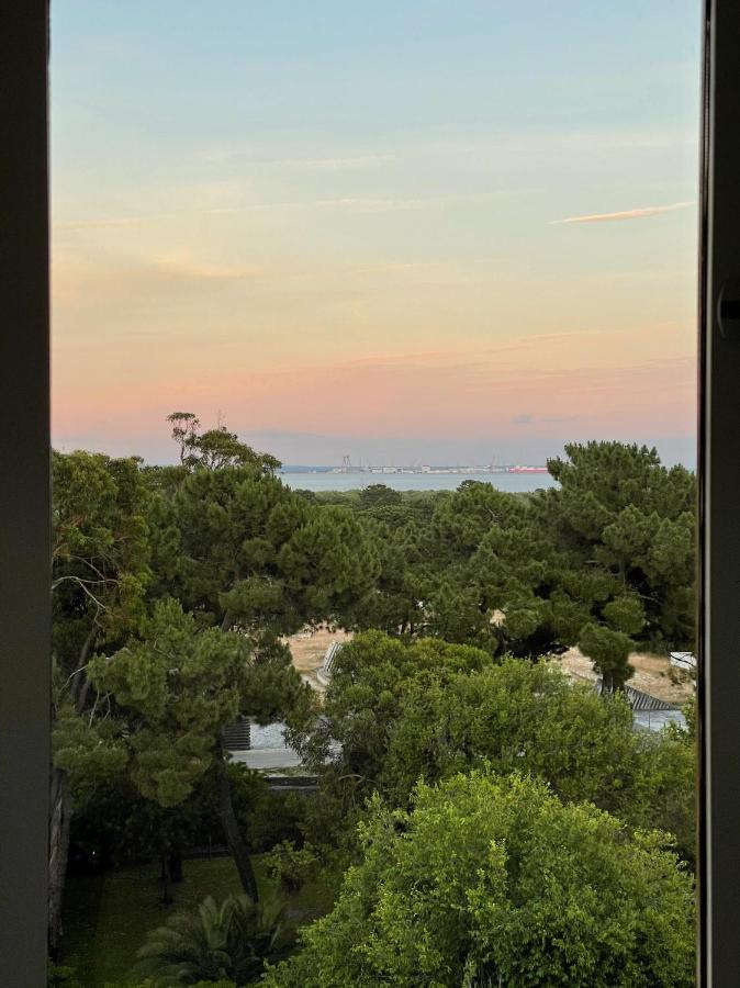 Beautiful Penthouse Apartment With Terrace - 4 Minute Walk To The Beach Tróia Esterno foto