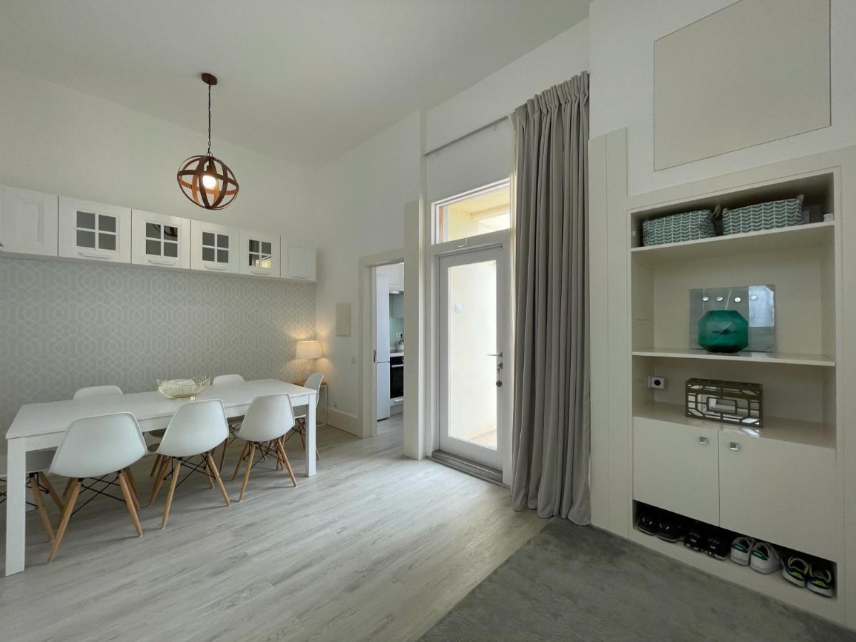 Beautiful Penthouse Apartment With Terrace - 4 Minute Walk To The Beach Tróia Esterno foto